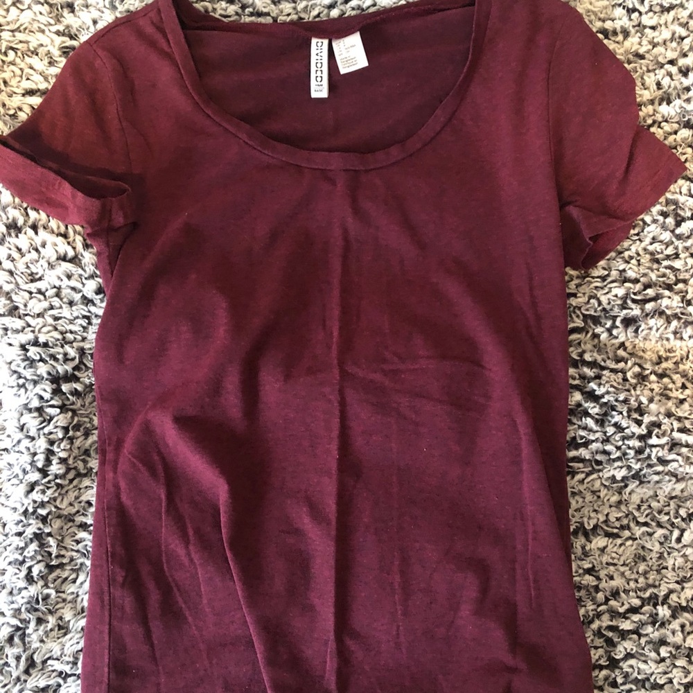 maroon scoop neck tee